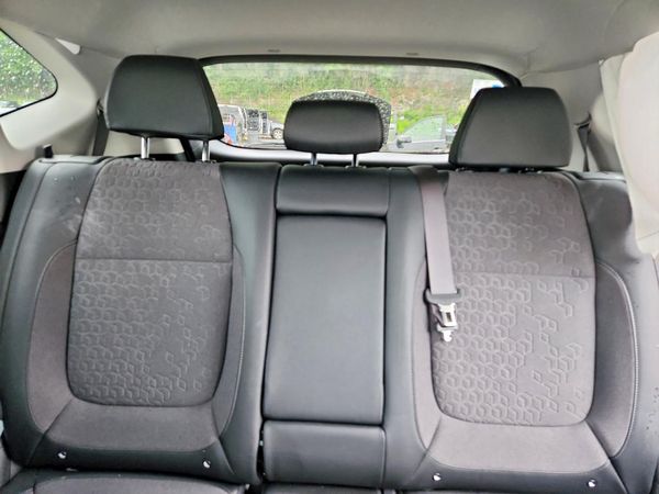 2025 KIA SELTOS S, X-Line
