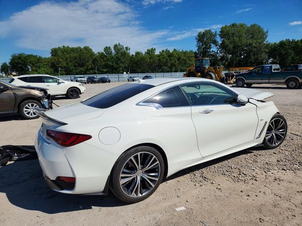 2017 INFINITI Q60