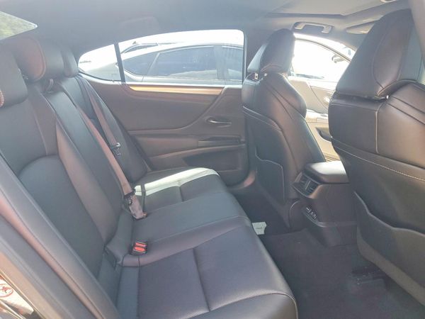 2019 LEXUS ES 350