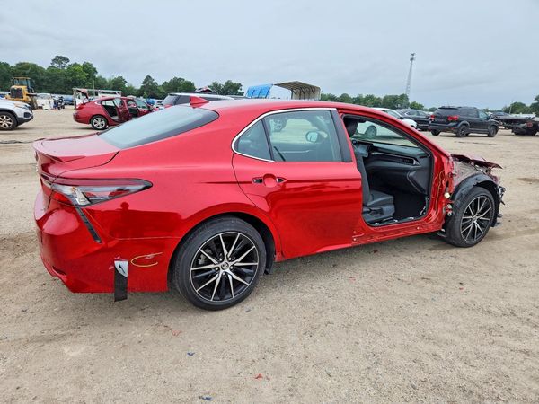 2024 TOYOTA CAMRY