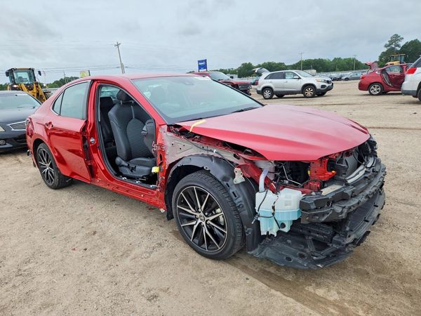 2024 TOYOTA CAMRY