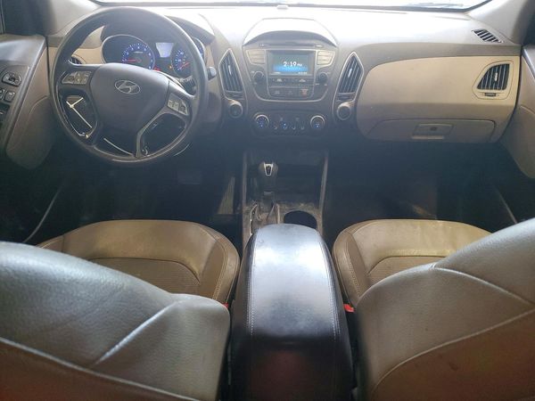 2015 HYUNDAI TUCSON GL (Middle-Low)
