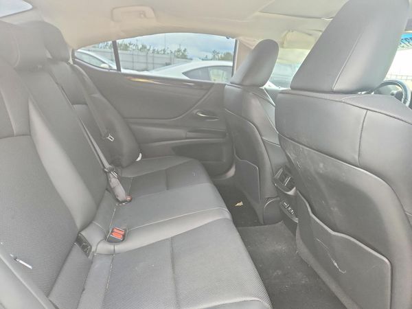 2019 LEXUS ES 350
