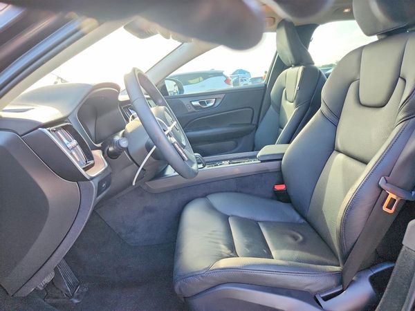 2024 VOLVO S60 Plus Dark