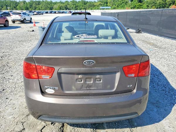 2013 KIA FORTE