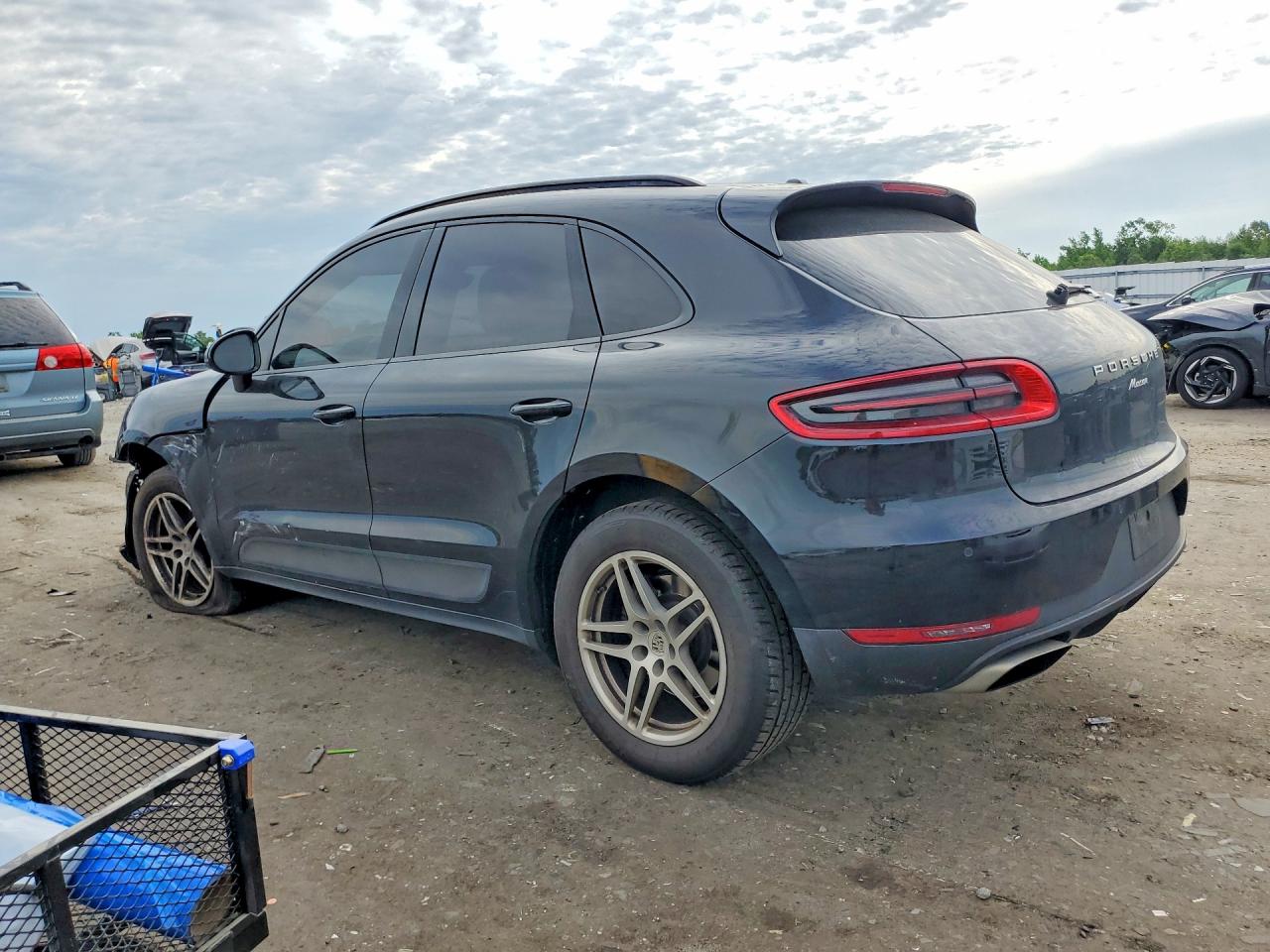 2018 PORSCHE MACAN