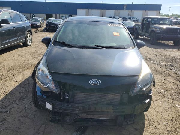 2015 KIA RIO GL - Middle-low