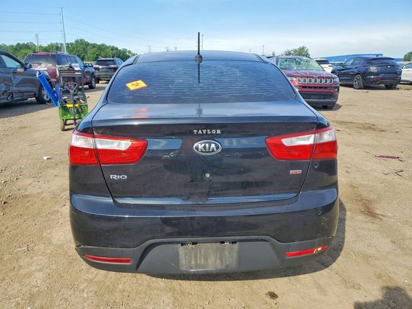 2015 KIA RIO GL - Middle-low