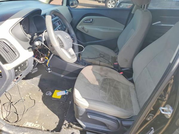 2015 KIA RIO GL - Middle-low
