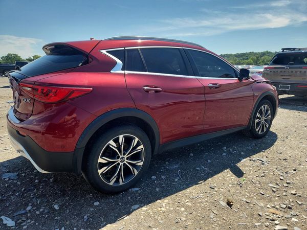 2017 INFINITI QX30