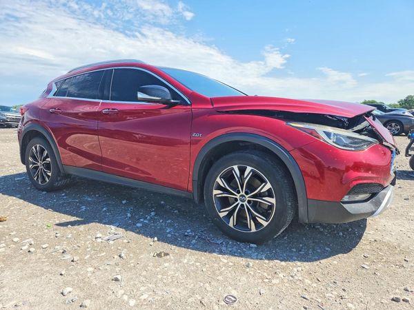 2017 INFINITI QX30