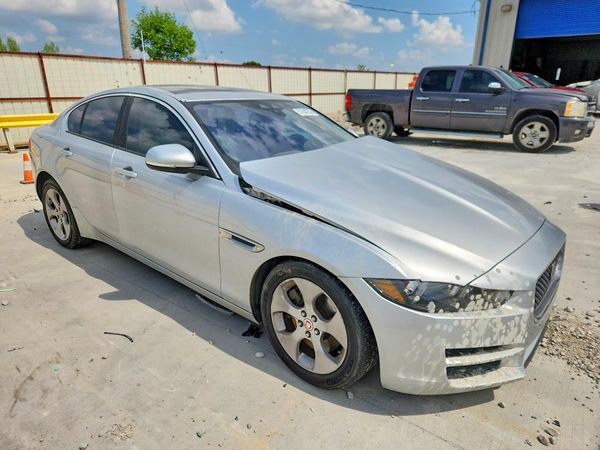 2017 JAGUAR XE
