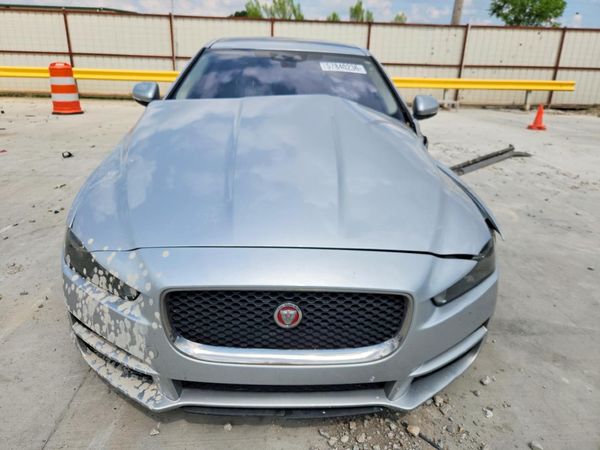 2017 JAGUAR XE