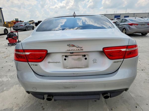 2017 JAGUAR XE