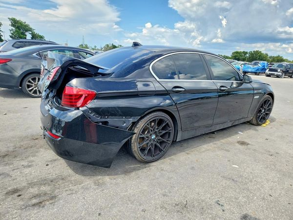 2016 BMW 528