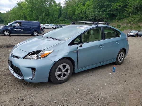 2013 TOYOTA PRIUS