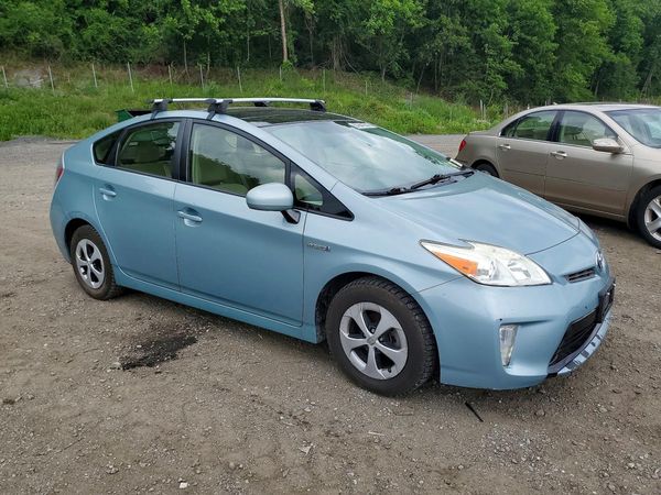 2013 TOYOTA PRIUS