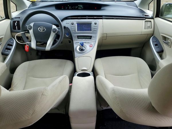 2013 TOYOTA PRIUS