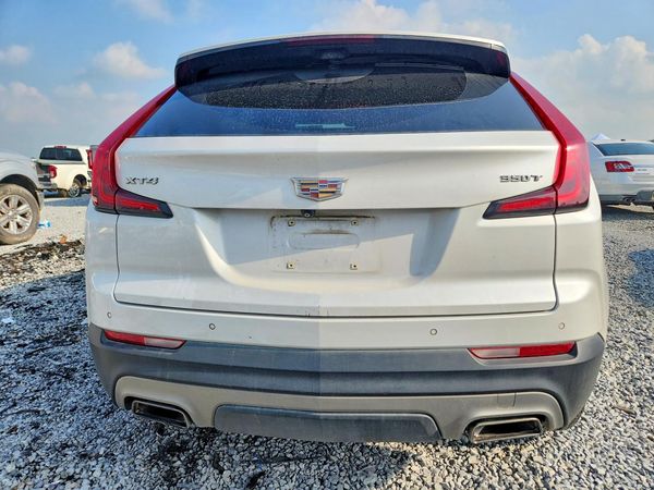 2020 CADILLAC XT4 Premium Luxury