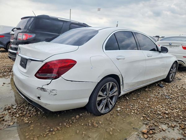 2018 MERCEDES-BENZ C C300