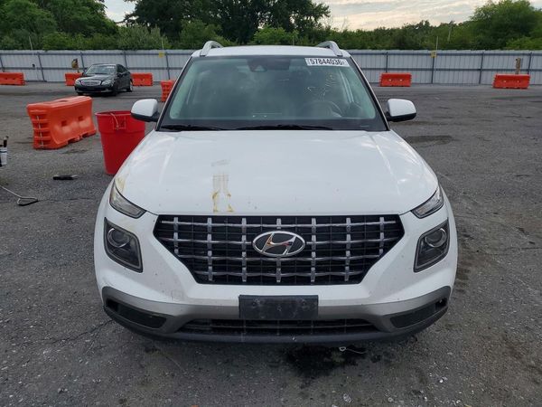 2021 HYUNDAI VENUE
