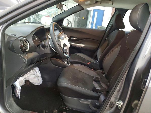 2019 NISSAN KICKS