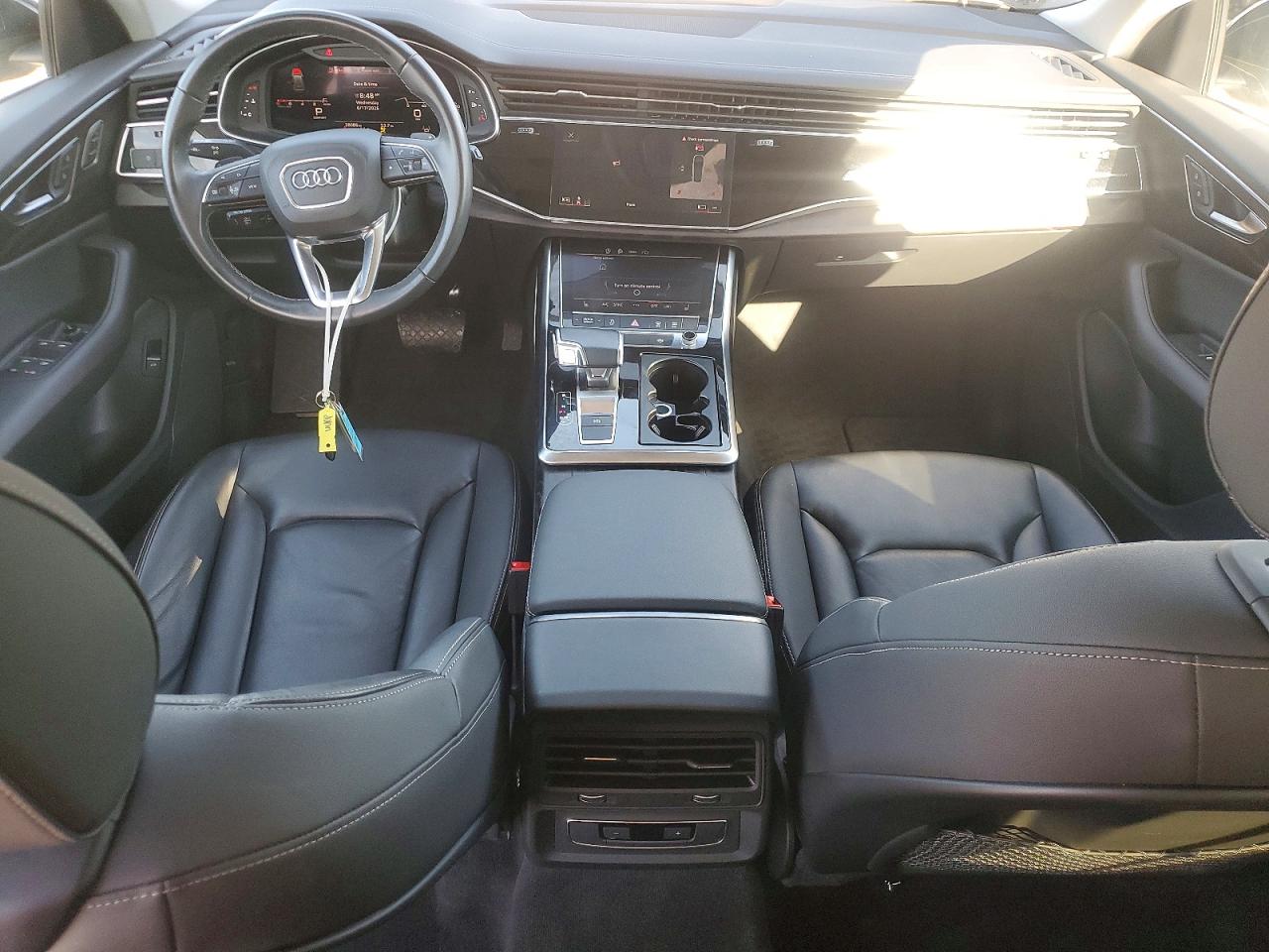 2023 AUDI Q8