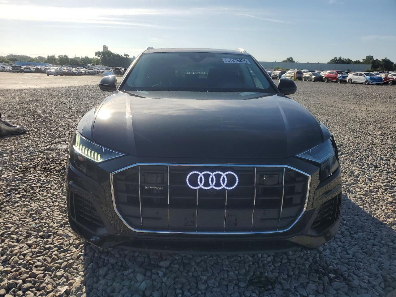 2023 AUDI Q8