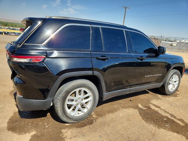 2023 JEEP GRAND CHEROKEE LAREDO 4X4