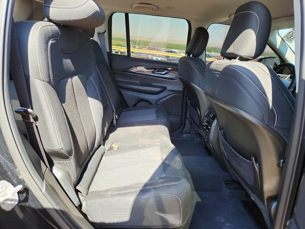 2023 JEEP GRAND CHEROKEE LAREDO 4X4