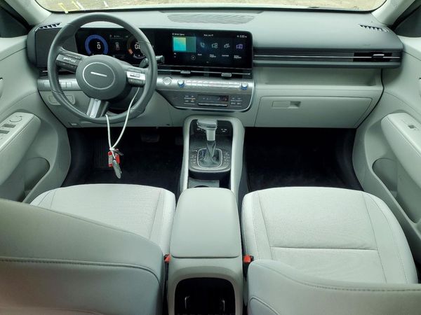 2024 HYUNDAI KONA SE