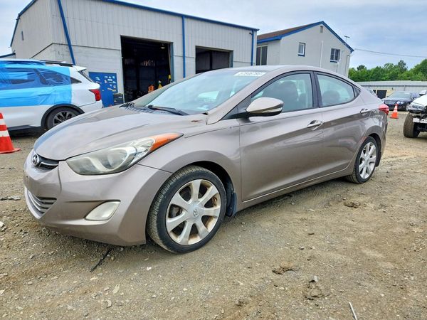 2013 HYUNDAI ELANTRA