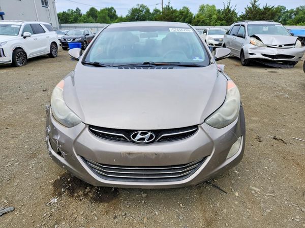 2013 HYUNDAI ELANTRA