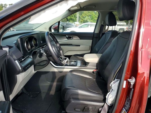 2024 KIA CARNIVAL LX, LX Seat Package