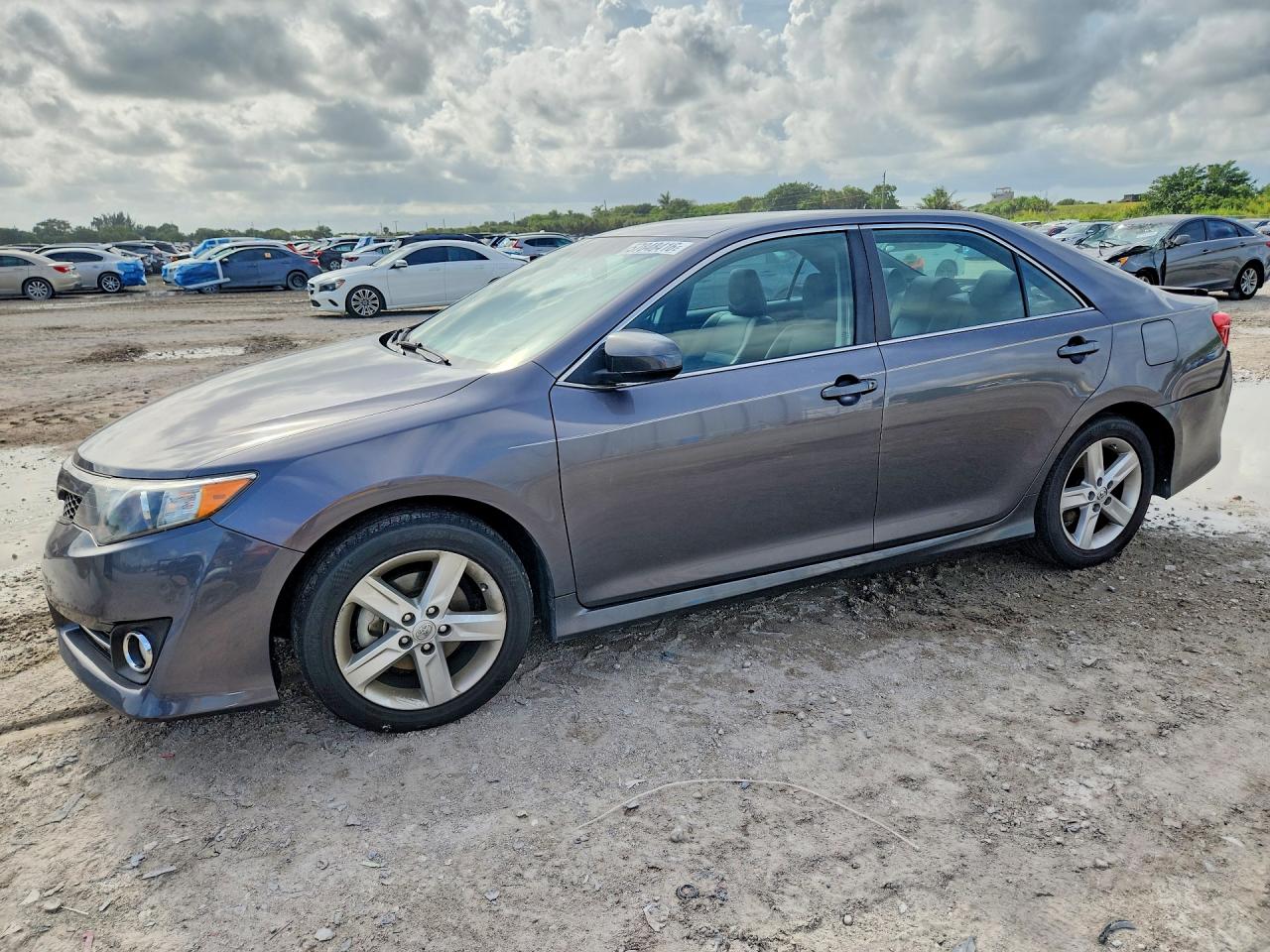 2014 TOYOTA CAMRY