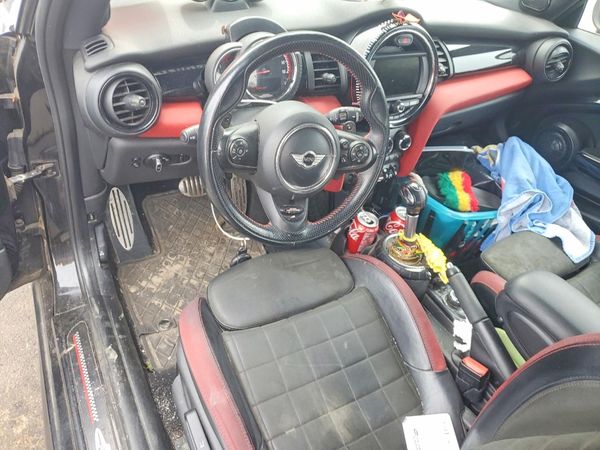 2017 MINI COOPER