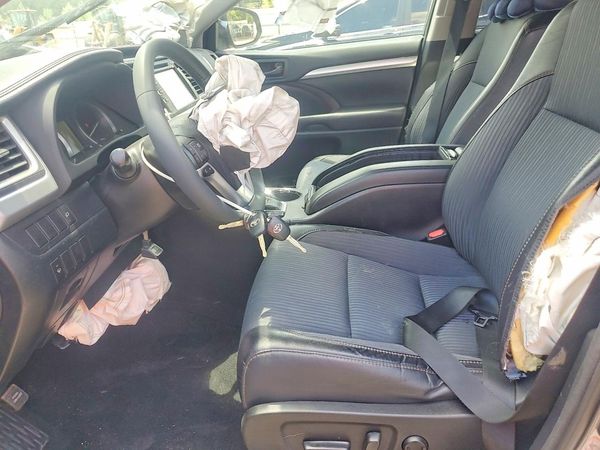2016 TOYOTA HIGHLANDER Base/Hybrid