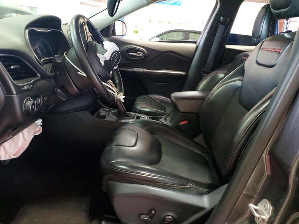 2019 JEEP CHEROKEE TRAILHAWK 4X4
