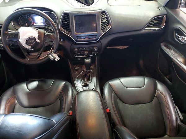 2019 JEEP CHEROKEE TRAILHAWK 4X4