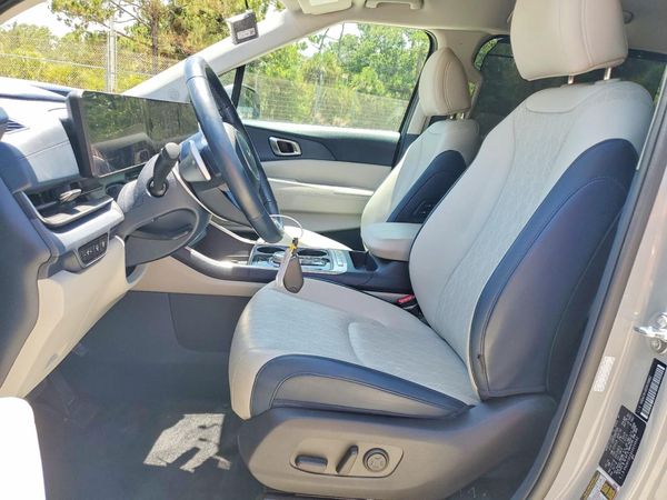 2025 KIA CARNIVAL EX