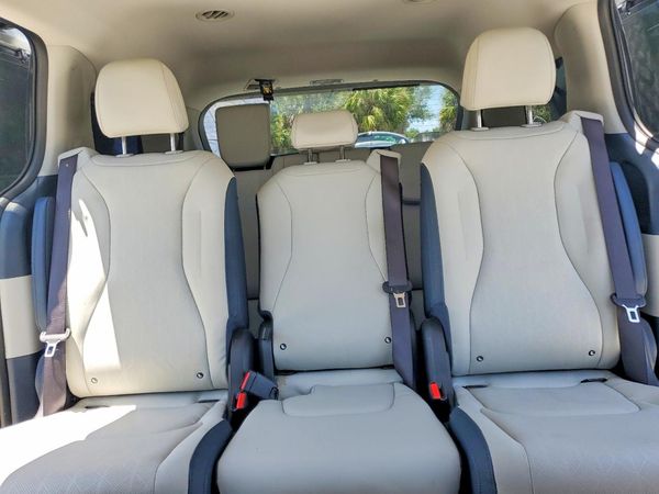 2025 KIA CARNIVAL EX