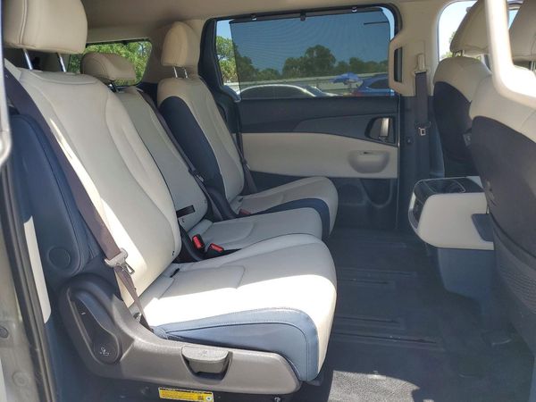 2025 KIA CARNIVAL EX