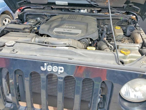 2015 JEEP WRANGLER UNLIMITED SAHARA 4X4