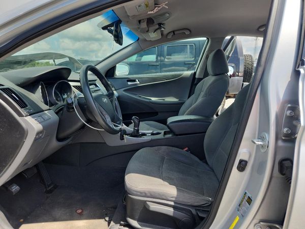 2013 HYUNDAI SONATA GLS/ GLS Popular