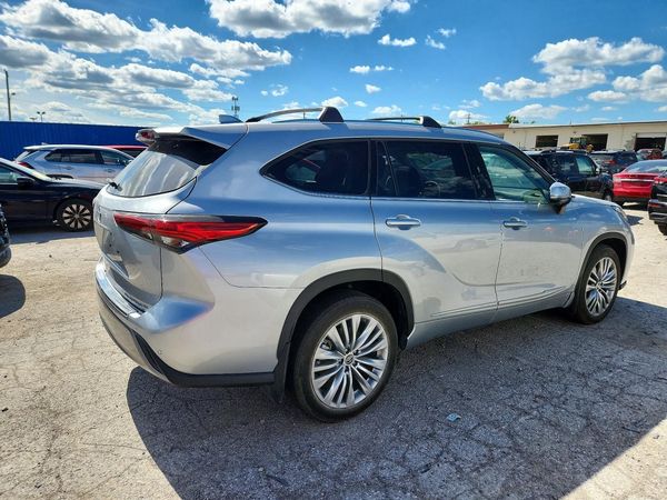 2023 TOYOTA HIGHLANDER