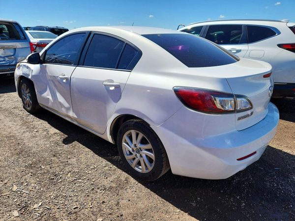 2013 MAZDA 3