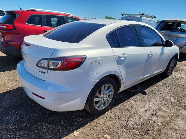 2013 MAZDA 3