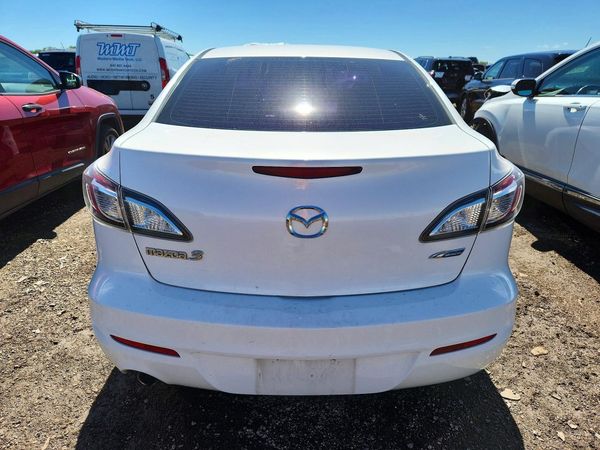 2013 MAZDA 3