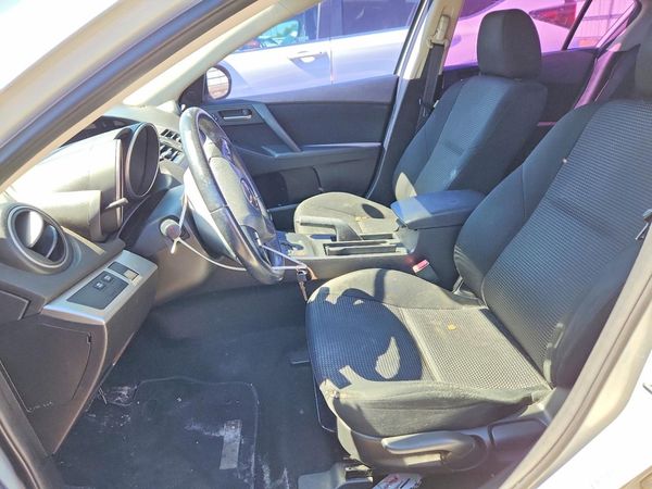 2013 MAZDA 3