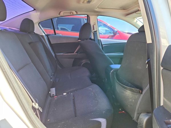 2013 MAZDA 3